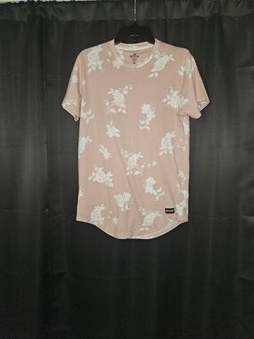 Hollister Men's Blush Pink Floral Crew Tee